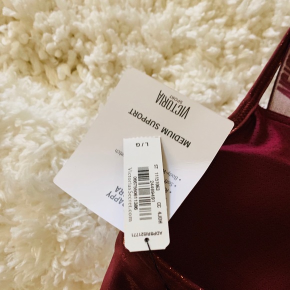 Victoria Sport Bra - Picture 6 of 6